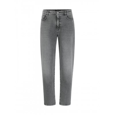 Marccain Sports - BS 8225 D08 - Jeans FEURA in Feminine Fit 